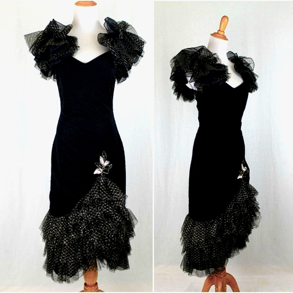 Vintage Embellished Tulle Net Lace Formal Dress
